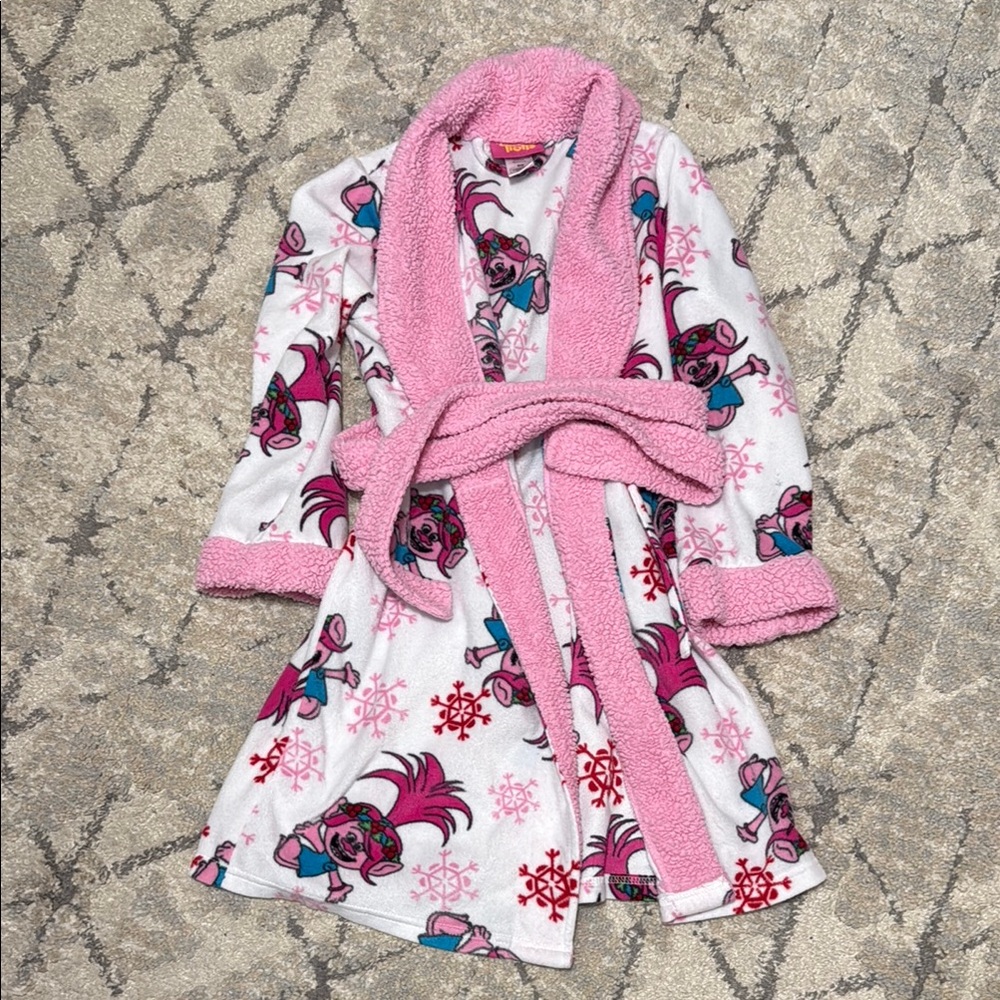 Girls Trolls movie bath robe